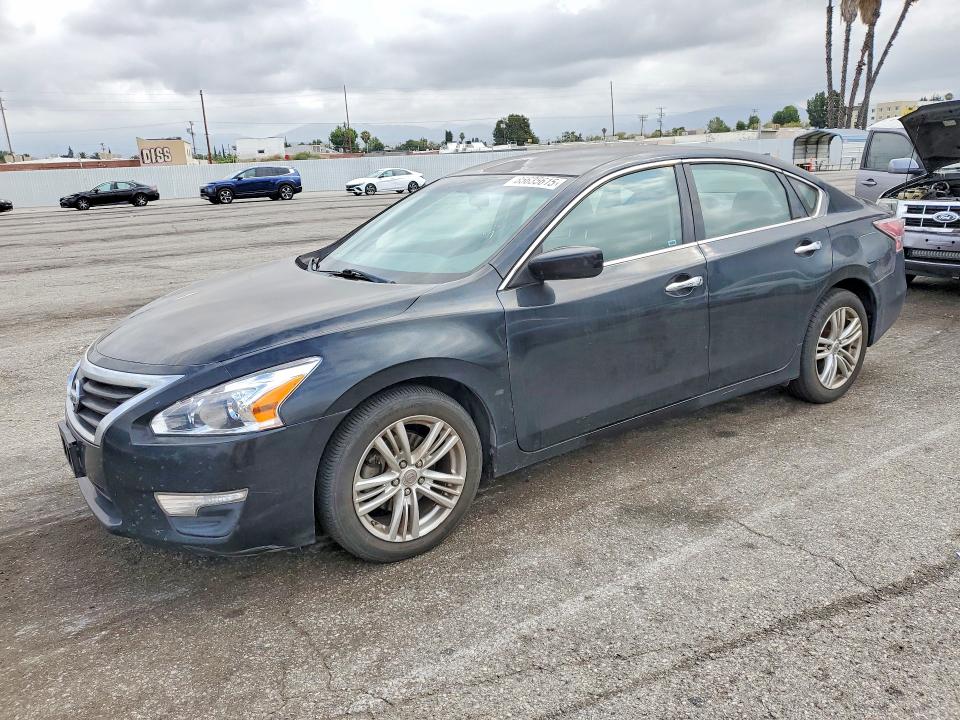 Продаж на аукціоні авто 2015 Nissan Altima, vin: 1N4AL3AP0FC284798, номер лоту: 85635615