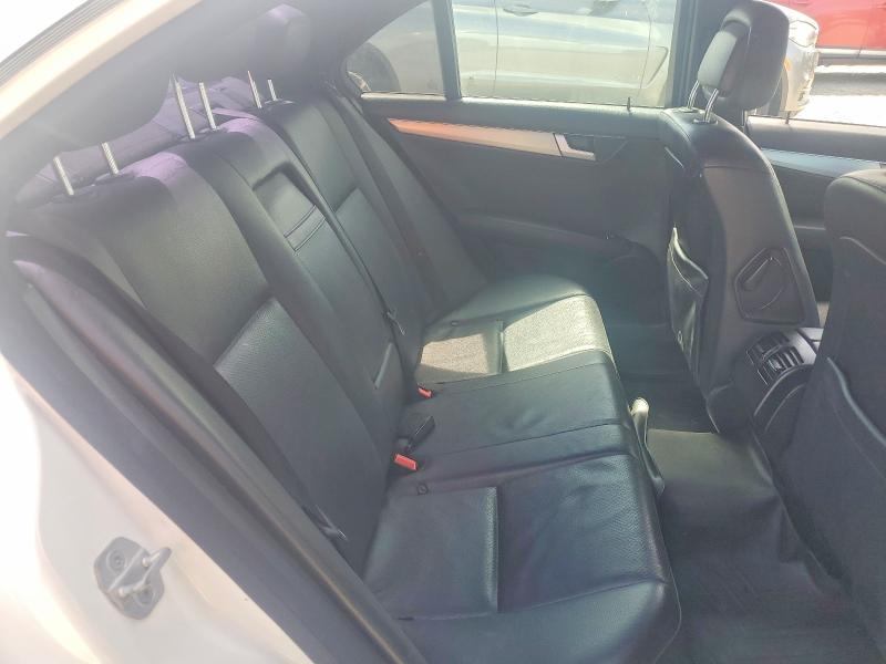 2013 Mercedes-benz C მანქანა იყიდება აუქციონზე, vin: WDDGF4HB6DR271338, აუქციონის ნომერი: 85606125