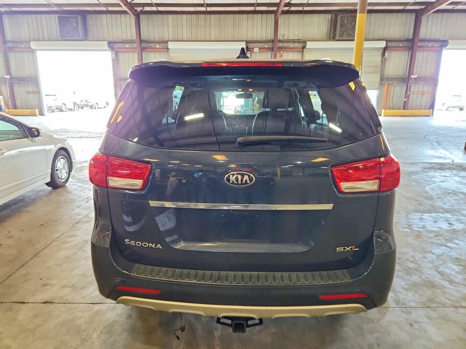 2015 Kia Sedona მანქანა იყიდება აუქციონზე, vin: KNDME5C1XF6033212, აუქციონის ნომერი: 58733526