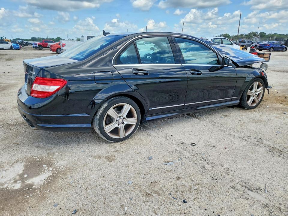 57638246 :رقم المزاد ، WDDGF8BB2AR105782 vin ، 2010 Mercedes-benz C مزاد بيع