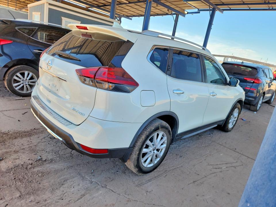 Продаж на аукціоні авто 2018 Nissan Rogue, vin: JN8AT2MV7JW349088, номер лоту: 56113356