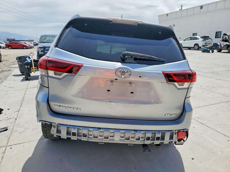 Продаж на аукціоні авто 2019 Toyota Highlander, vin: 5TDJZRFH1KS609996, номер лоту: 55649396