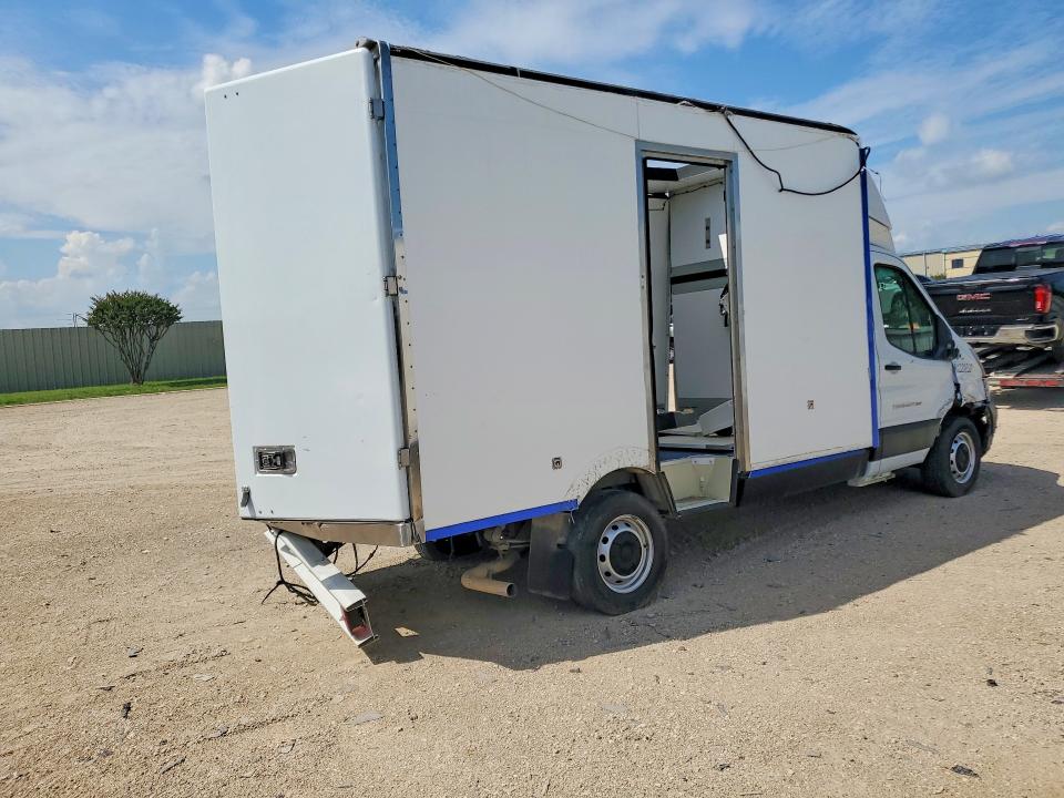 55530216 :رقم المزاد ، 1FDBW5Z8XNKA01662 vin ، 2022 Ford Transit مزاد بيع