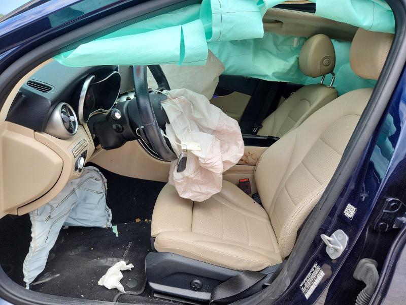 57334686 :رقم المزاد ، W1KWF8DB3LR601475 vin ، 2020 Mercedes-benz C مزاد بيع