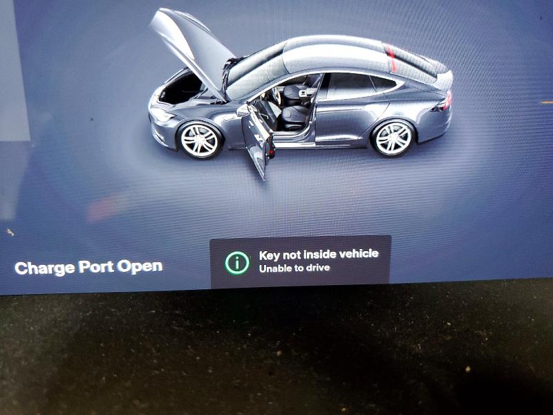 Продажа на аукционе авто 2015 Tesla Model S, vin: 5YJSA1E22FF116896, номер лота: 55307246
