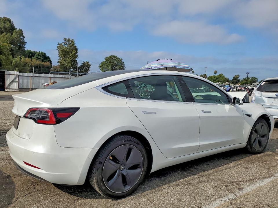 57927916 :رقم المزاد ، 5YJ3E1EA3LF660092 vin ، 2020 Tesla Model 3 مزاد بيع
