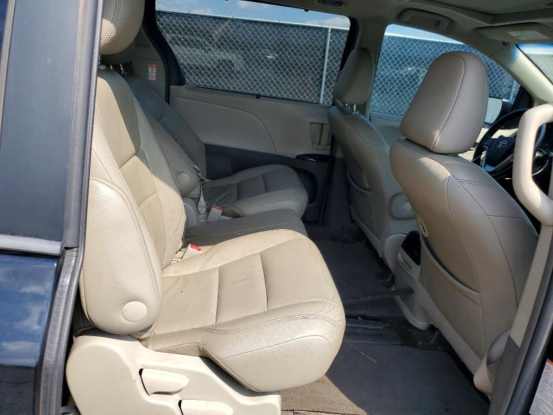 59242116 :رقم المزاد ، 5TDYK3DCXFS668526 vin ، 2015 Toyota Sienna مزاد بيع