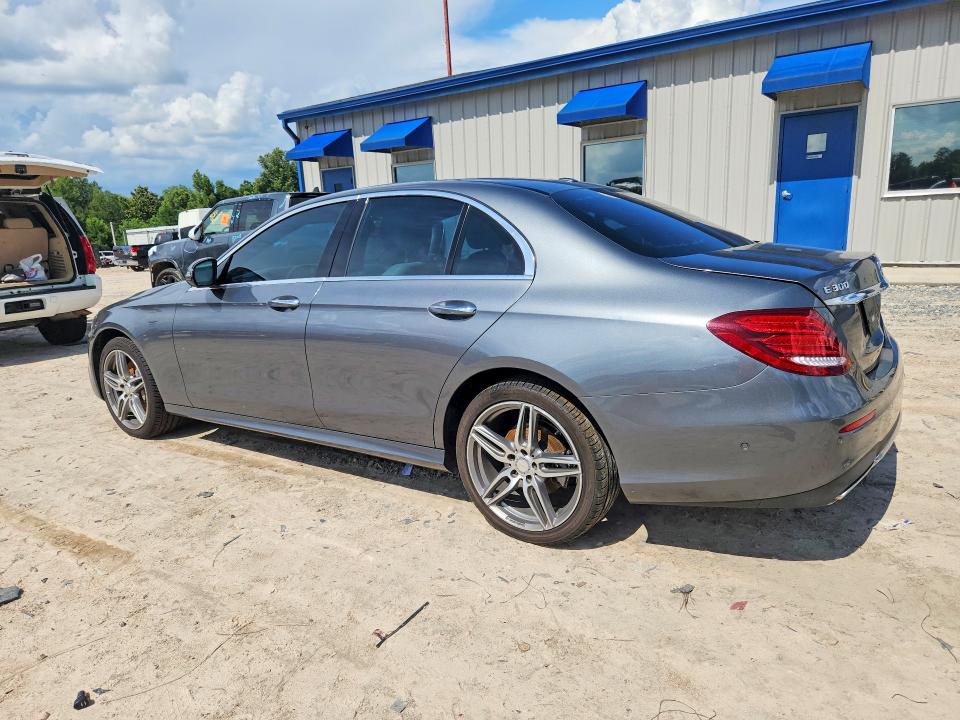 58406306 :رقم المزاد ، WDDZF4JB4HA078497 vin ، 2017 Mercedes-benz E مزاد بيع