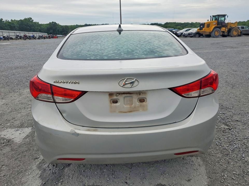 2011 Hyundai Elantra მანქანა იყიდება აუქციონზე, vin: KMHDH4AE8BU112712, აუქციონის ნომერი: 57776466