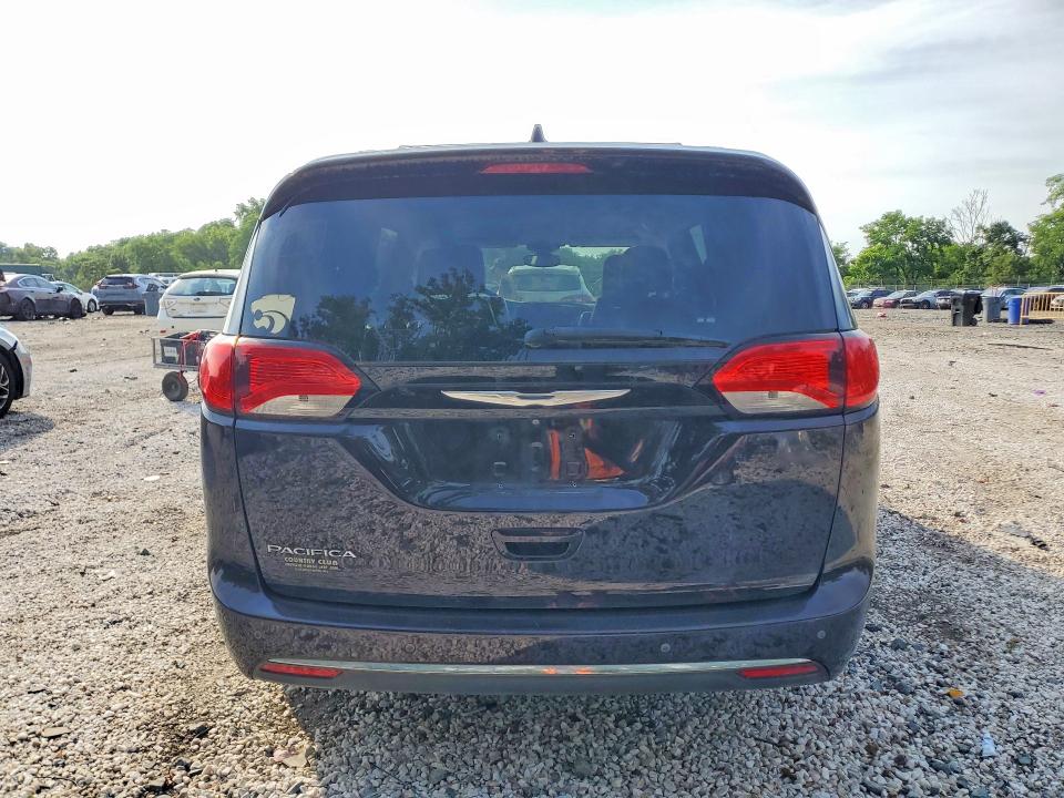58370146 :رقم المزاد ، 2C4RC1EG6HR689201 vin ، 2017 Chrysler Pacifica مزاد بيع