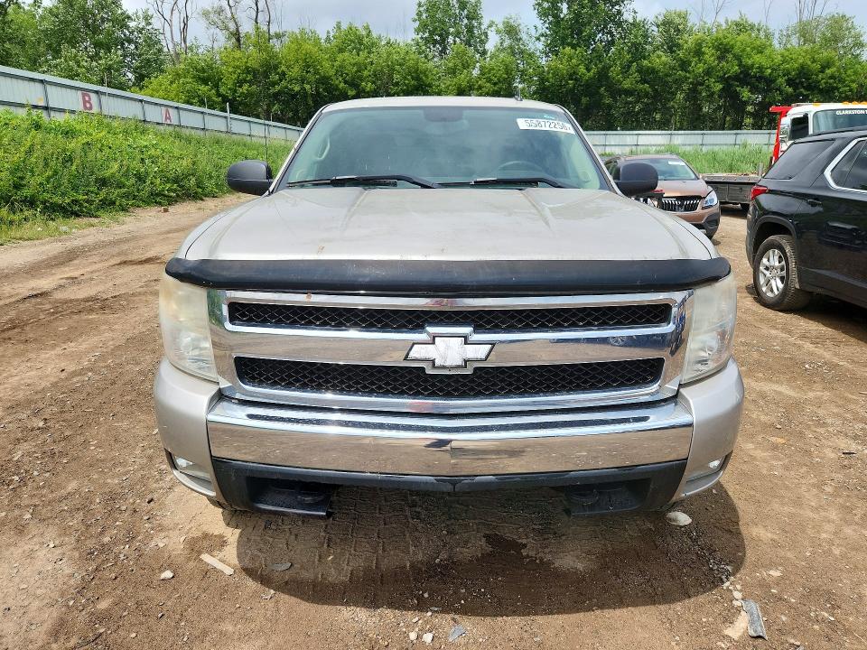 Продаж на аукціоні авто 2007 Chevrolet Silverado, vin: 1GCEK19027Z517976, номер лоту: 55872256