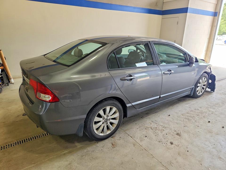 58477576 :رقم المزاد ، 19XFA1F88AE061115 vin ، 2010 Honda Civic مزاد بيع