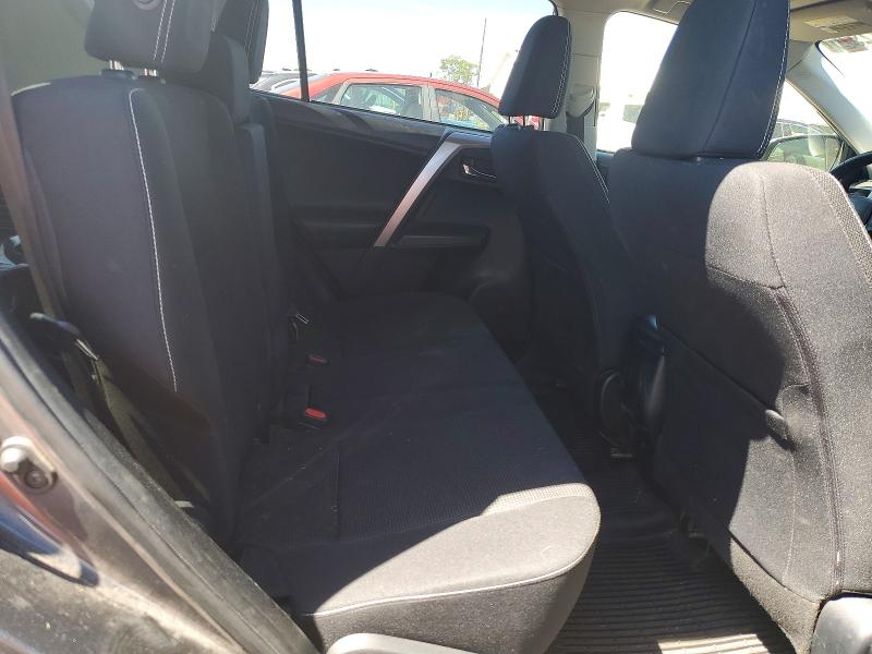 2018 Toyota Rav4 მანქანა იყიდება აუქციონზე, vin: JTMRFREV7JD235584, აუქციონის ნომერი: 57672926