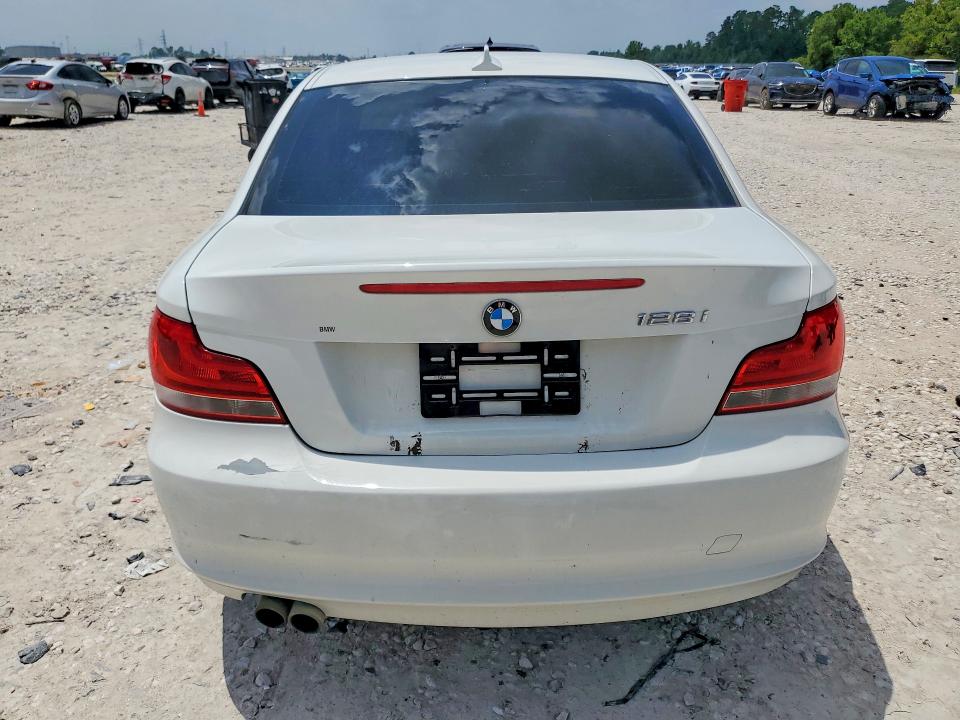 57579266 :رقم المزاد ، WBAUP9C54DVS95358 vin ، 2013 Bmw 128 مزاد بيع