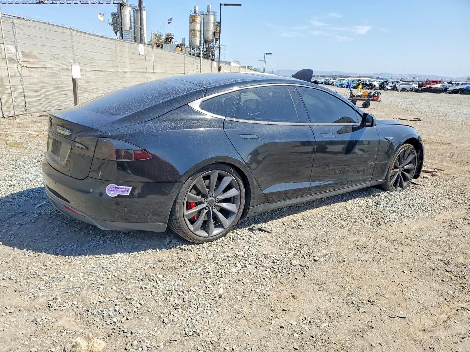 Продажа на аукционе авто 2015 Tesla Model S, vin: 5YJSA1H21FFP68131, номер лота: 55459486