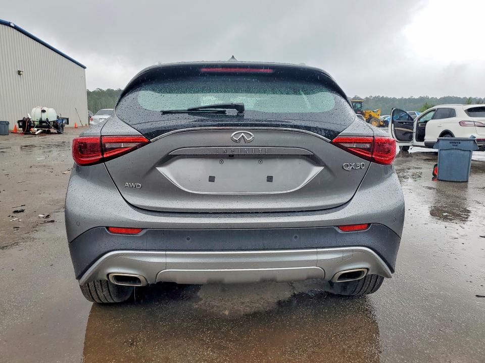 55616316 :رقم المزاد ، SJKCH5CR4JA048381 vin ، 2018 Infiniti Qx30 مزاد بيع