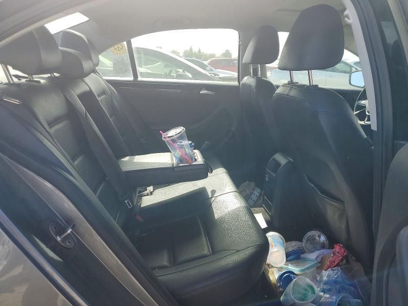 58836176 :رقم المزاد ، 3VWL17AJ3GM228427 vin ، 2016 Volkswagen Jetta مزاد بيع
