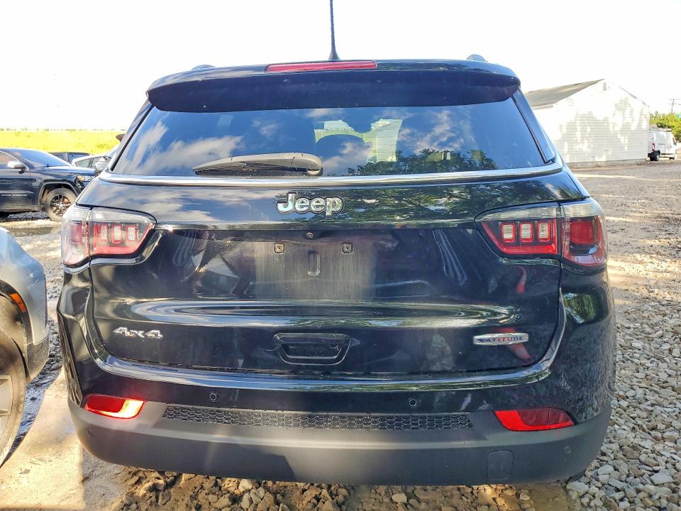 57617676 :رقم المزاد ، 3C4NJDBB3LT217395 vin ، 2020 Jeep Compass مزاد بيع