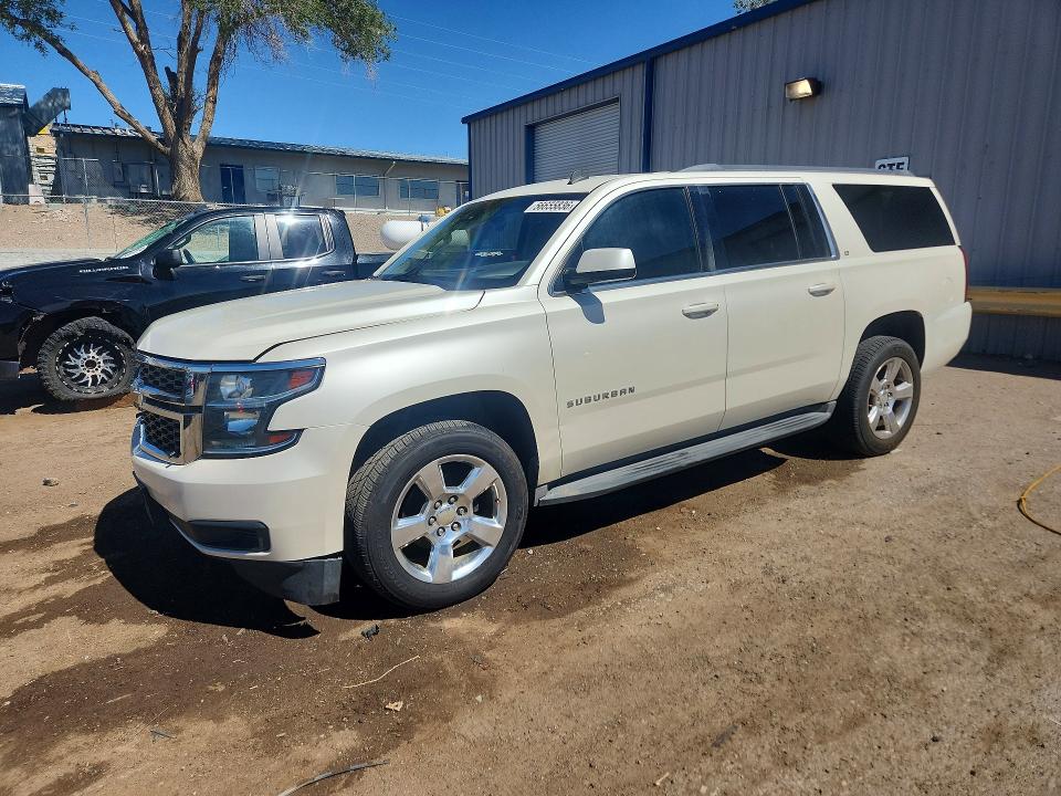 56655836 :رقم المزاد ، 1GNSCJKC2FR303807 vin ، 2015 Chevrolet Suburban مزاد بيع