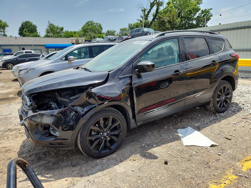 58926826 :رقم المزاد ، 1FMCU9GDXKUC03743 vin ، 2019 Ford Escape مزاد بيع