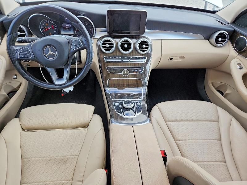 57576916 :رقم المزاد ، 55SWF4KB8HU219542 vin ، 2017 Mercedes-benz C مزاد بيع