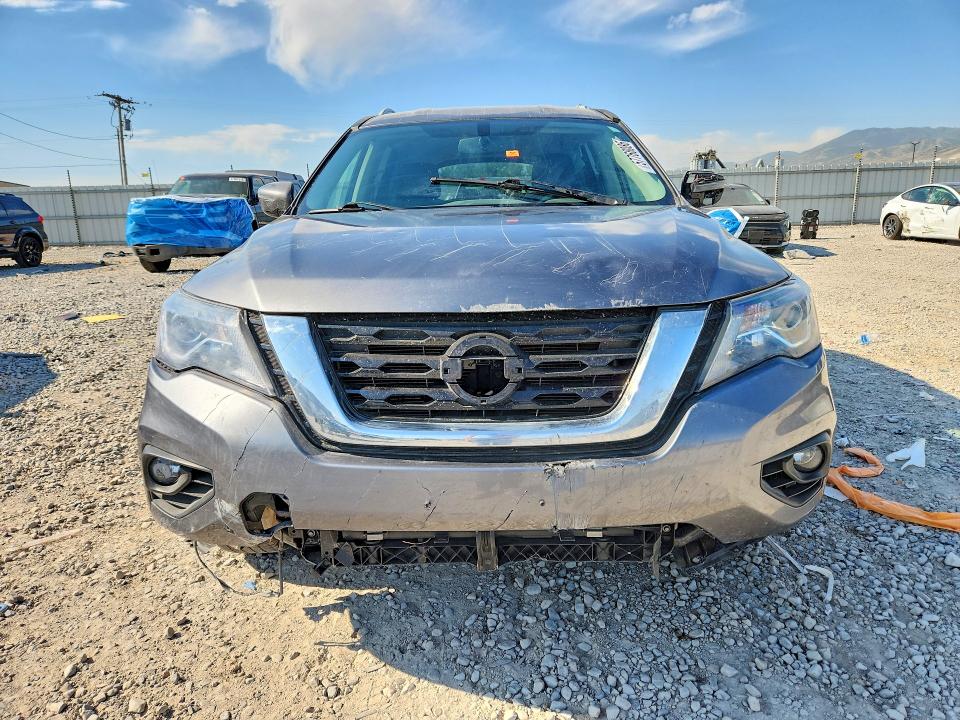 57768086 :رقم المزاد ، 5N1DR2MN7HC675567 vin ، 2017 Nissan Pathfinder مزاد بيع