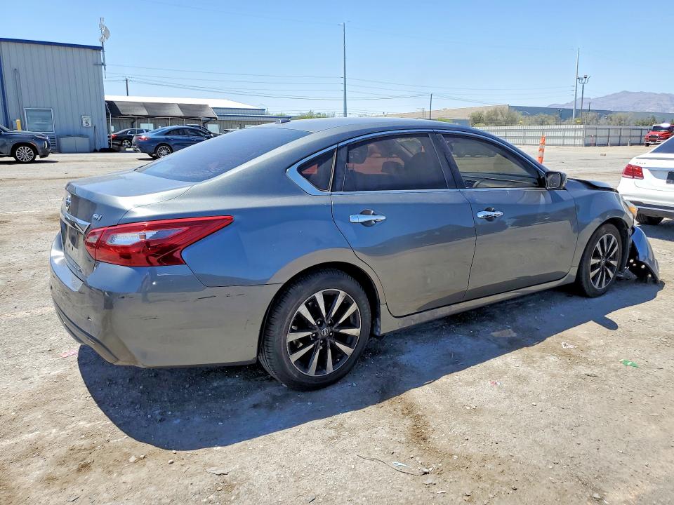 56164996 :رقم المزاد ، 1N4AL3AP0JC105619 vin ، 2018 Nissan Altima مزاد بيع