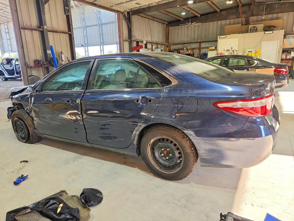 57036526 :رقم المزاد ، 4T1BF1FK1HU647478 vin ، 2017 Toyota Camry مزاد بيع