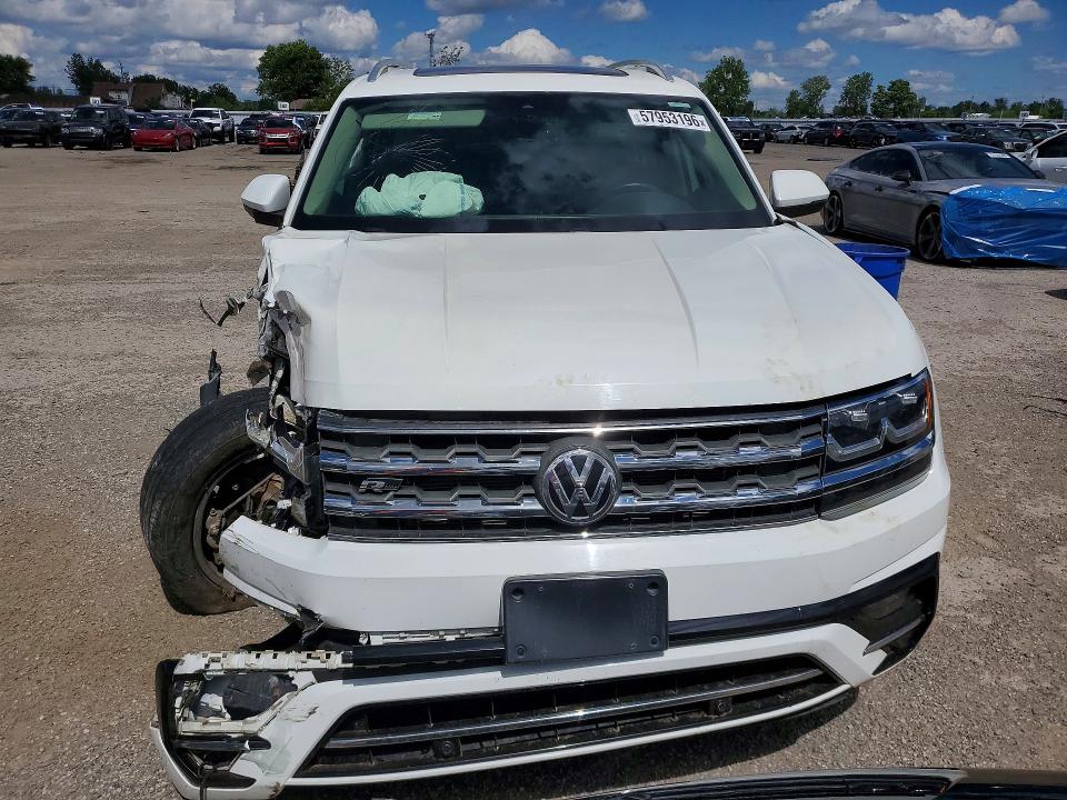 57953196 :رقم المزاد ، 1V2TR2CA2JC575752 vin ، 2018 Volkswagen Atlas مزاد بيع