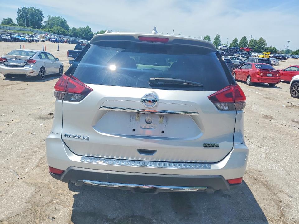 55877806 :رقم المزاد ، 5N1AT2MT2KC797795 vin ، 2019 Nissan Rogue مزاد بيع