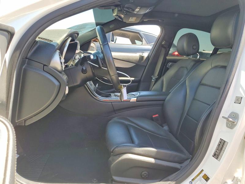 57441916 :رقم المزاد ، W1KWF8DBXMR631655 vin ، 2021 Mercedes-benz C مزاد بيع