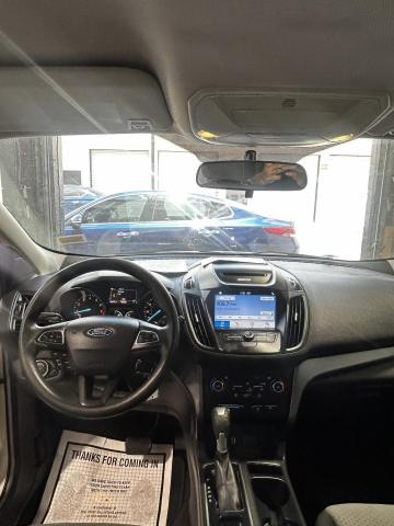 2017 Ford Escape მანქანა იყიდება აუქციონზე, vin: 1FMCU0GD5HUD87509, აუქციონის ნომერი: 58747006