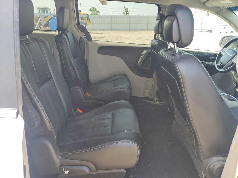 59109796 :رقم المزاد ، 2C4RC1BG9FR577378 vin ، 2015 Chrysler Town & Country مزاد بيع