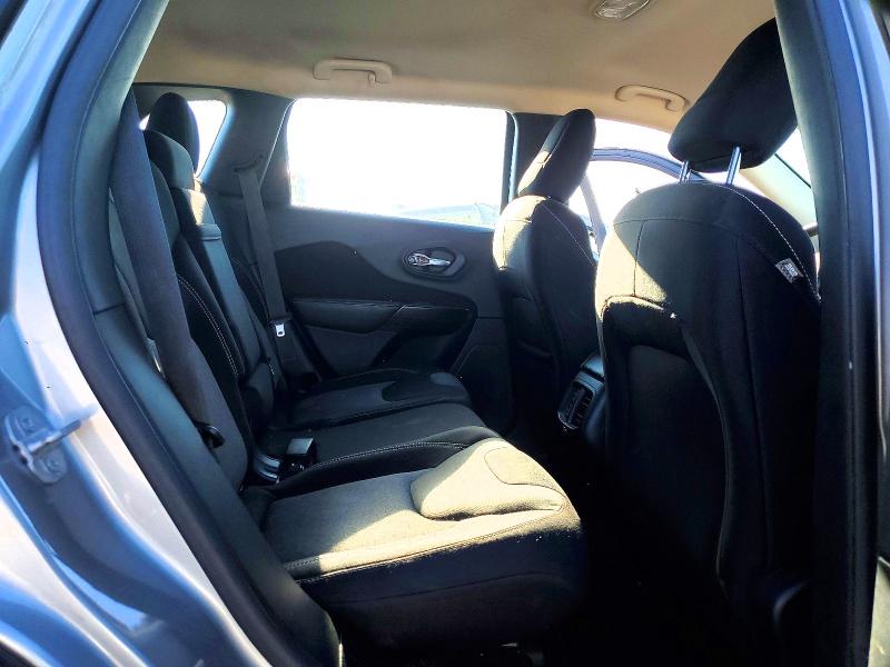 56828136 :رقم المزاد ، 1C4PJLAB2FW532840 vin ، 2015 Jeep Cherokee مزاد بيع