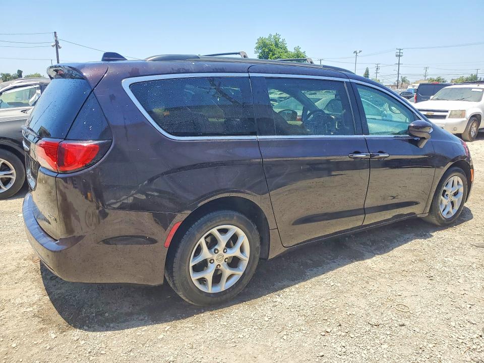 2017 Chrysler Pacifica მანქანა იყიდება აუქციონზე, vin: 2C4RC1BG5HR571015, აუქციონის ნომერი: 56736416