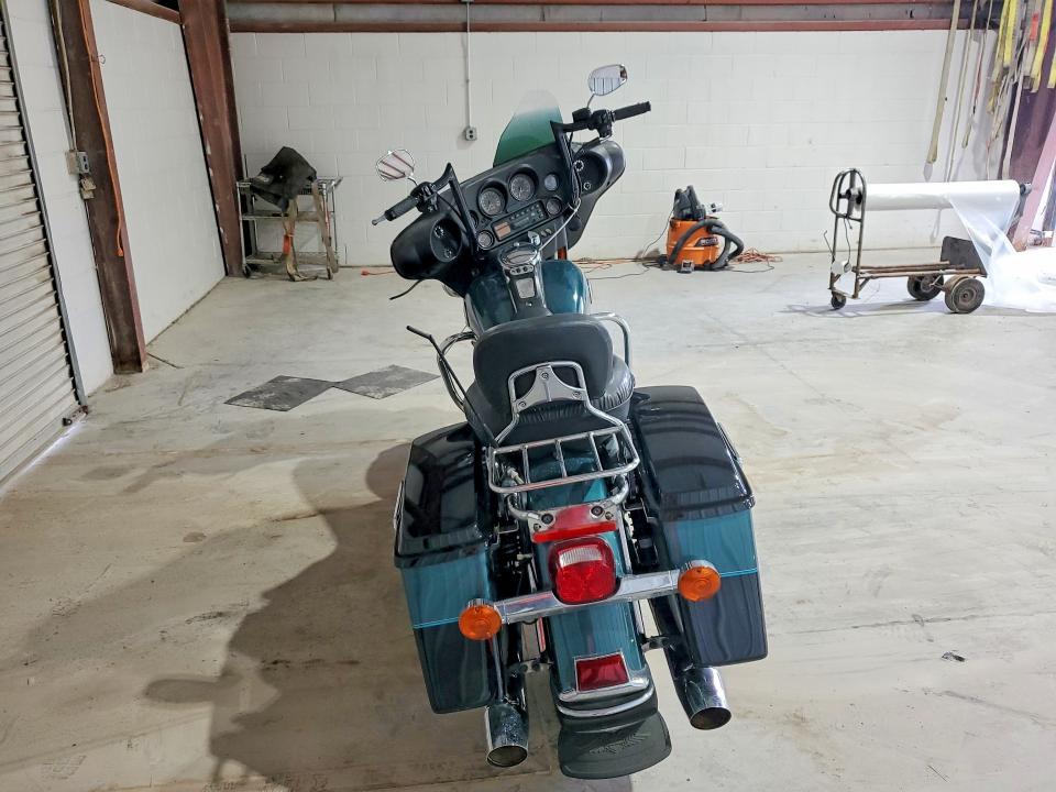 2002 Harley-davidson Flhtcui მანქანა იყიდება აუქციონზე, vin: 1HD1FCW142Y617974, აუქციონის ნომერი: 58993726