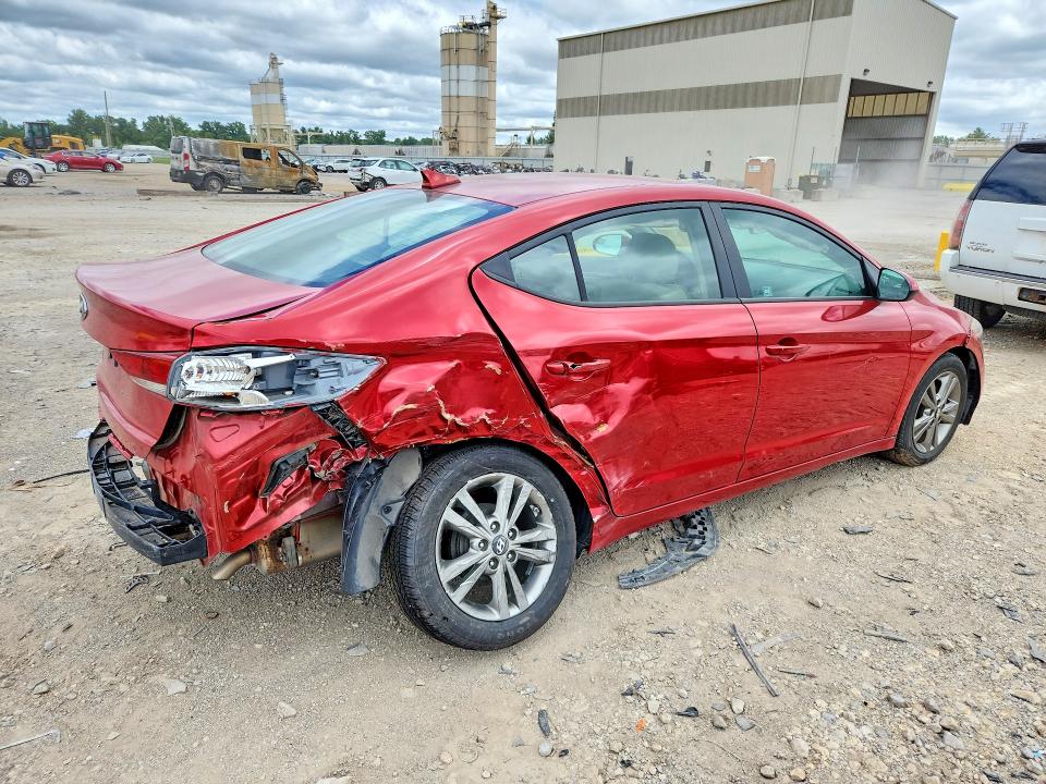 57708196 :رقم المزاد ، 5NPD84LF7HH111032 vin ، 2017 Hyundai Elantra مزاد بيع