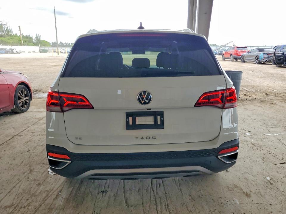 2022 Volkswagen Taos მანქანა იყიდება აუქციონზე, vin: 3VVTX7B2XNM057702, აუქციონის ნომერი: 56669056