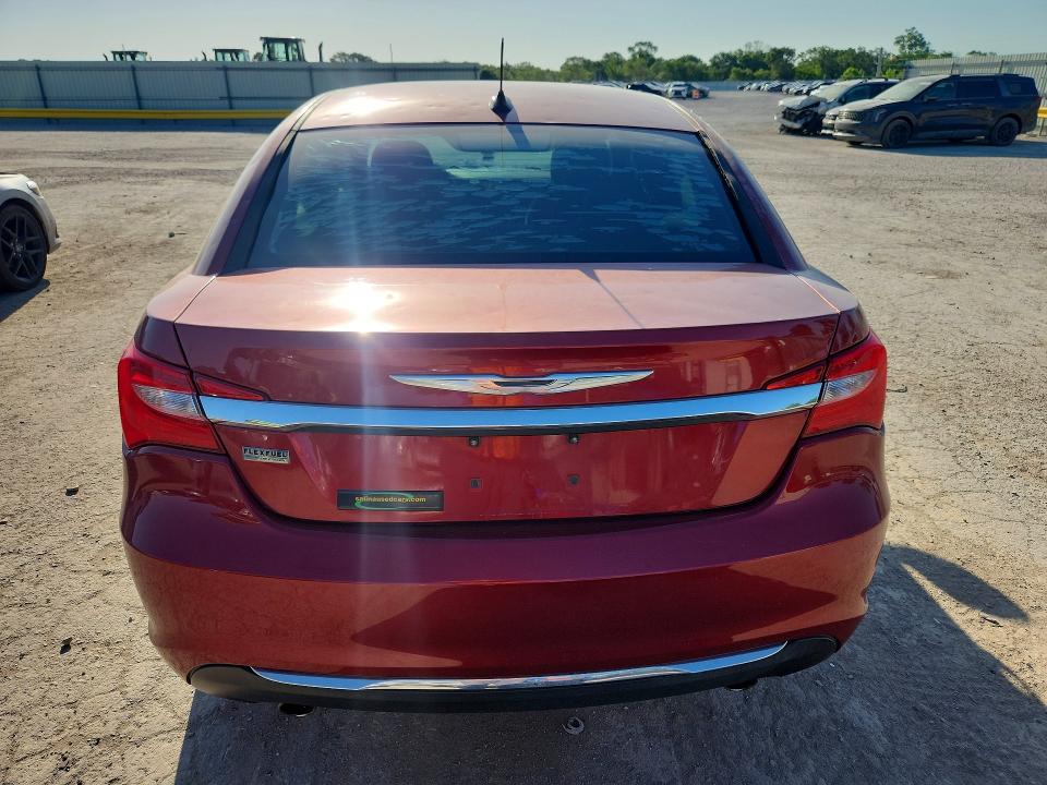 57226046 :رقم المزاد ، 1C3CCBBG0DN528306 vin ، 2013 Chrysler 200 مزاد بيع