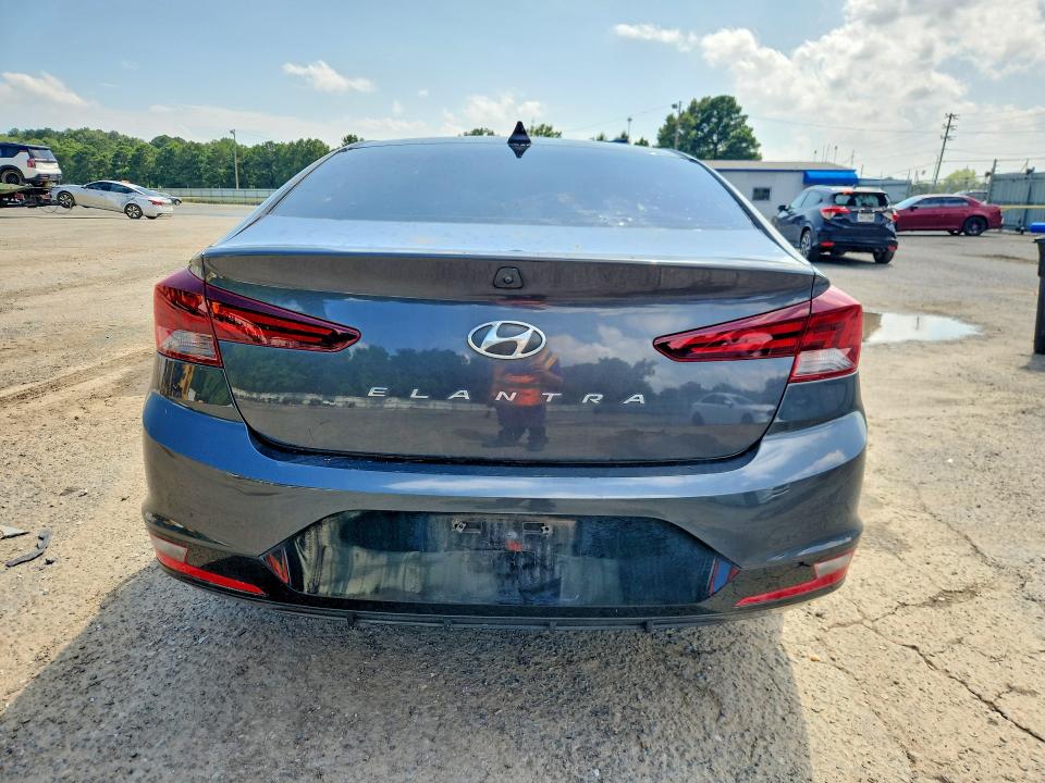 2020 Hyundai Elantra მანქანა იყიდება აუქციონზე, vin: 5NPD84LF5LH586770, აუქციონის ნომერი: 58516626
