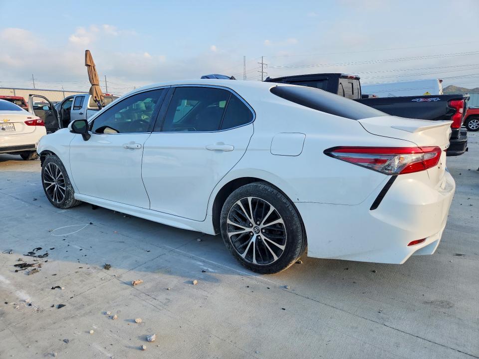 57902796 :رقم المزاد ، JTNB11HK2J3010185 vin ، 2018 Toyota Camry مزاد بيع