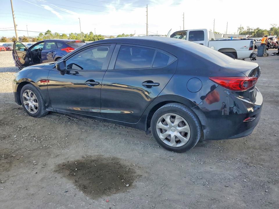 57906336 :رقم المزاد ، 3MZBM1U70FM218940 vin ، 2015 Mazda 3 مزاد بيع