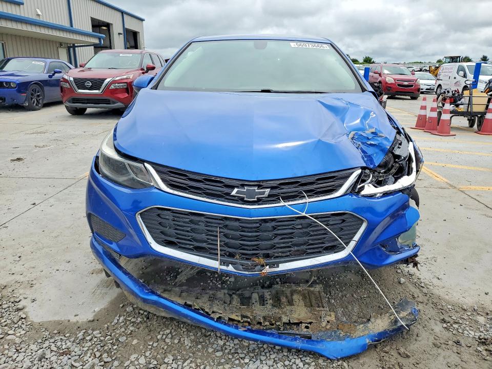 Продаж на аукціоні авто 2018 Chevrolet Cruze, vin: 1G1BE5SM2J7238716, номер лоту: 56973666