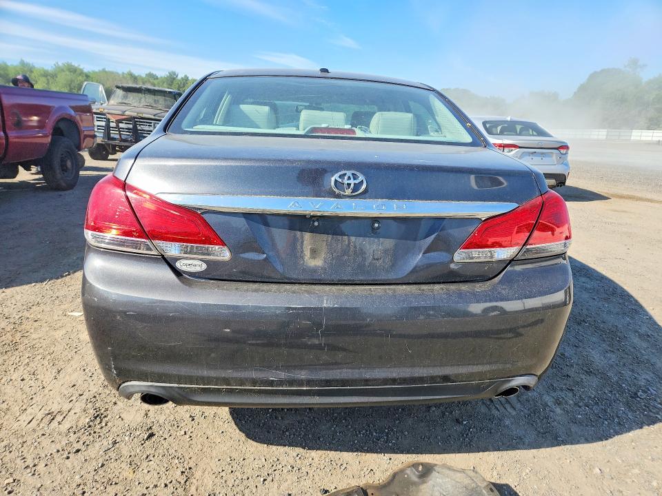 57356276 :رقم المزاد ، 4T1BK3DB9BU390314 vin ، 2011 Toyota Avalon مزاد بيع