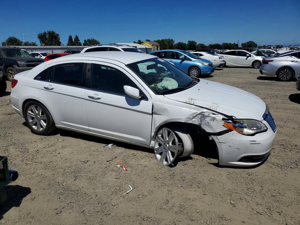 Продажа на аукционе авто 2013 Chrysler 200, vin: 1C3CCBAB3DN685995, номер лота: 56810966