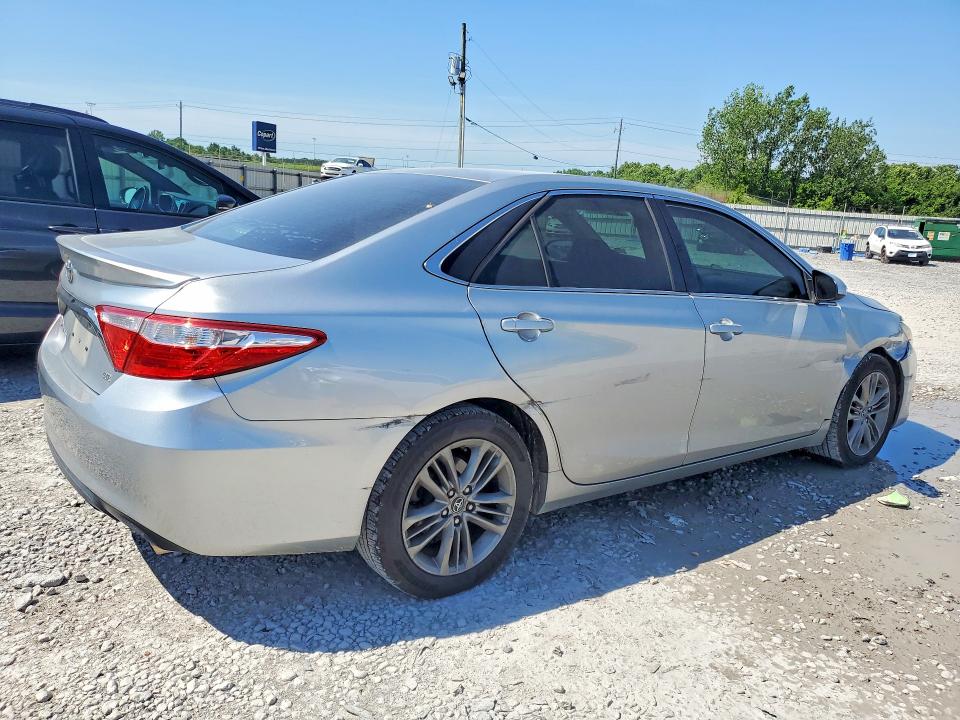 55734096 :رقم المزاد ، 4T1BF1FK7FU483456 vin ، 2015 Toyota Camry مزاد بيع