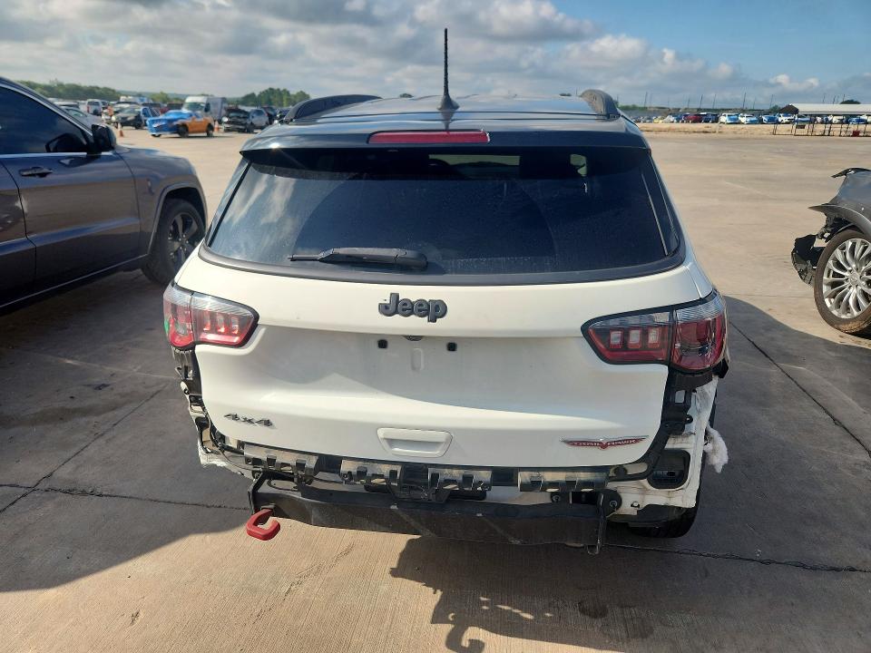 2017 Jeep Compass მანქანა იყიდება აუქციონზე, vin: 3C4NJDDB1HT674632, აუქციონის ნომერი: 57379306