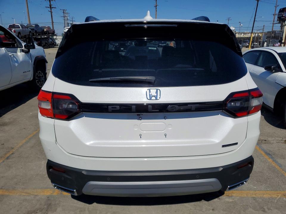 Продаж на аукціоні авто 2024 Honda Pilot, vin: 5FNYG2H7XRB010965, номер лоту: 57724546