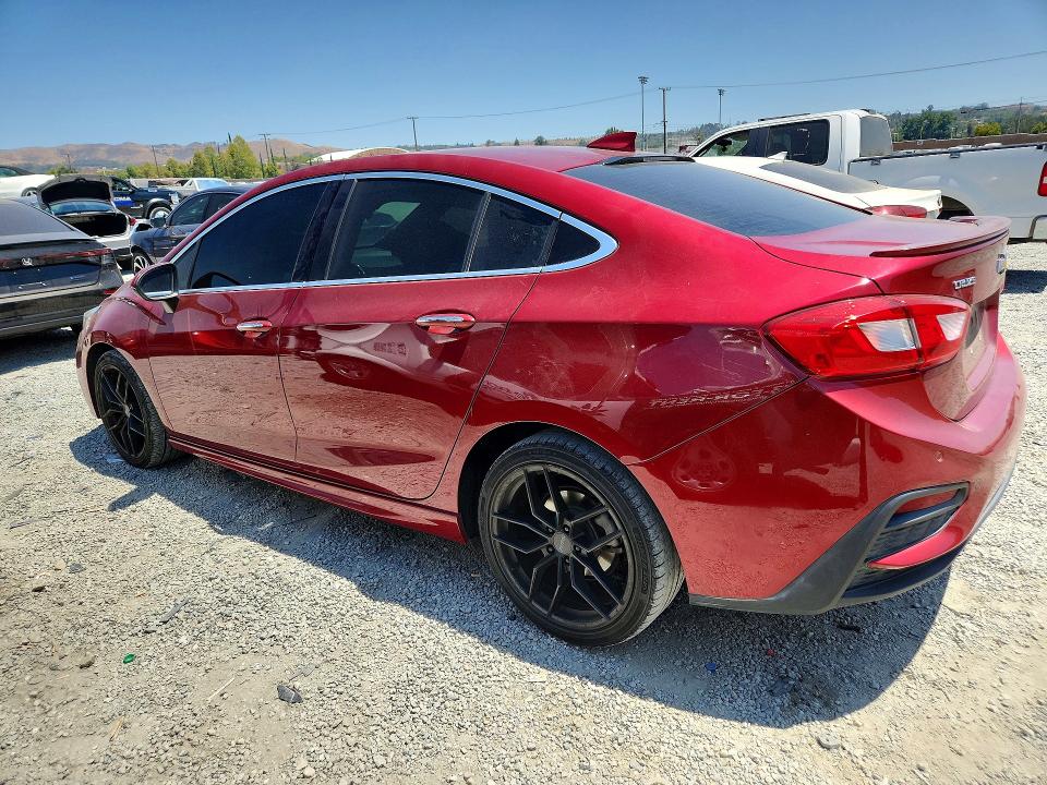 58693846 :رقم المزاد ، 1G1BF5SM5J7225858 vin ، 2018 Chevrolet Cruze مزاد بيع