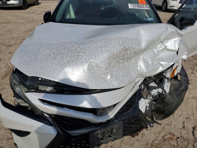 Продаж на аукціоні авто 2018 Toyota Camry, vin: 4T1BZ1HK4JU011647, номер лоту: 57860316